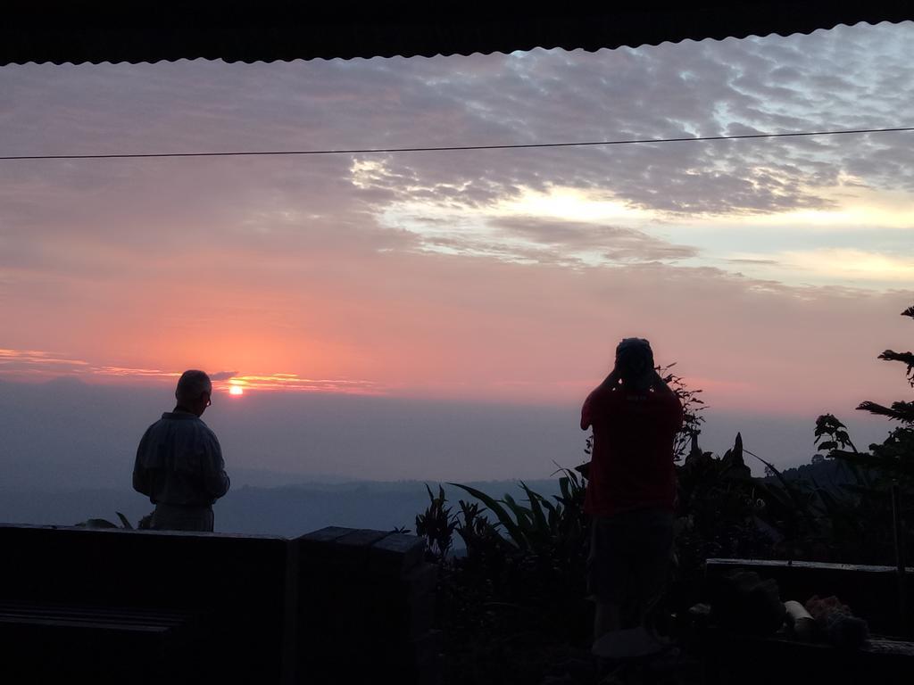 Puri Sunset Homestay Munduk  Exterior photo